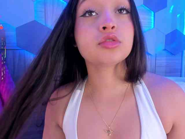 MiaKay webcam