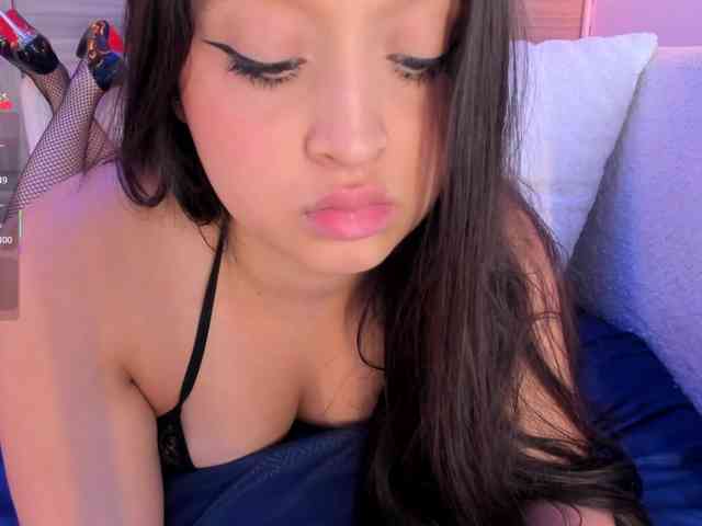 MiaKay webcam