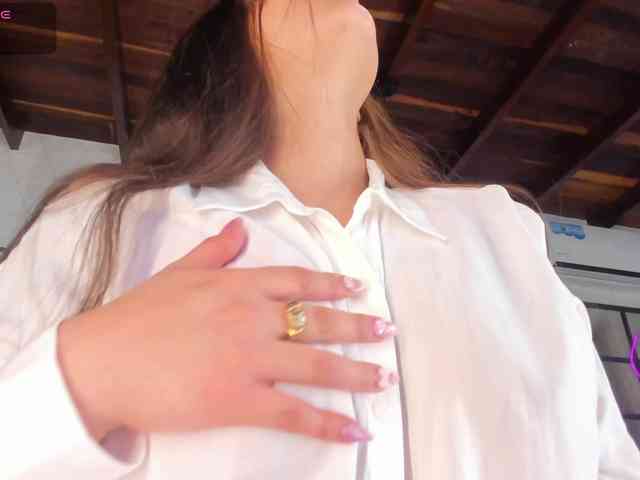 MiaKay Live Webcam on BongaCams