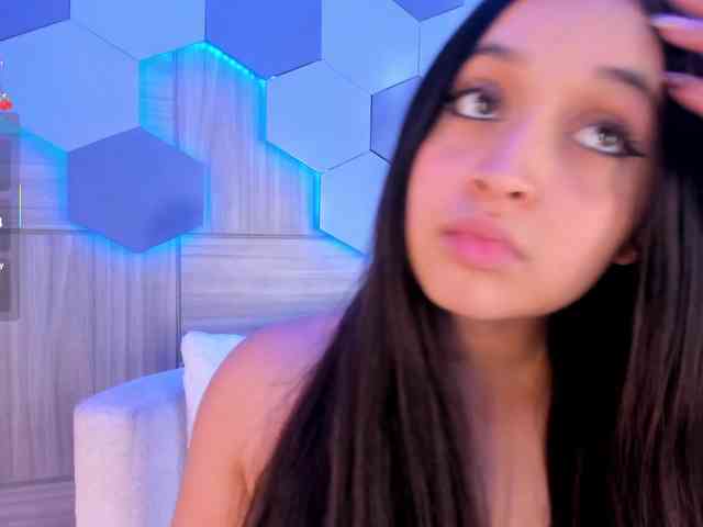 MiaKay webcam