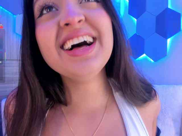 MiaKay webcam