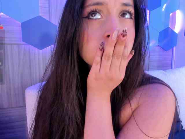 MiaKay webcam