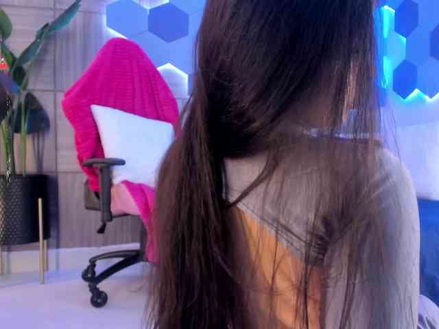 MiaKay webcam