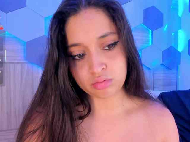 MiaKay webcam