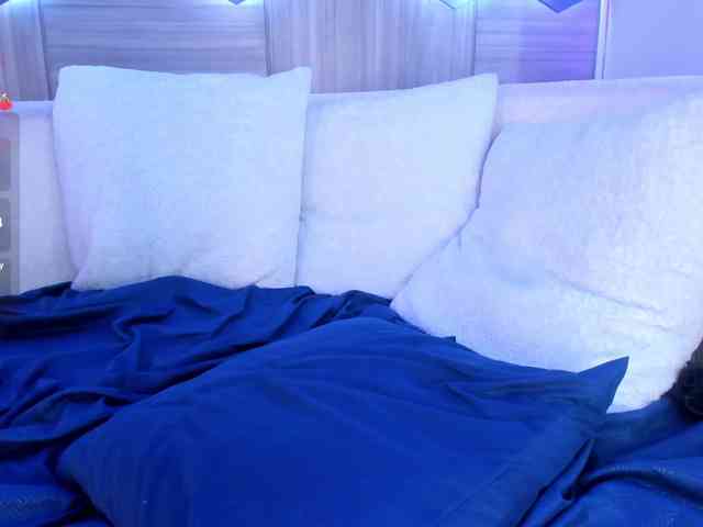 MiaKay webcam