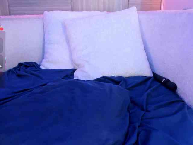 MiaKay webcam
