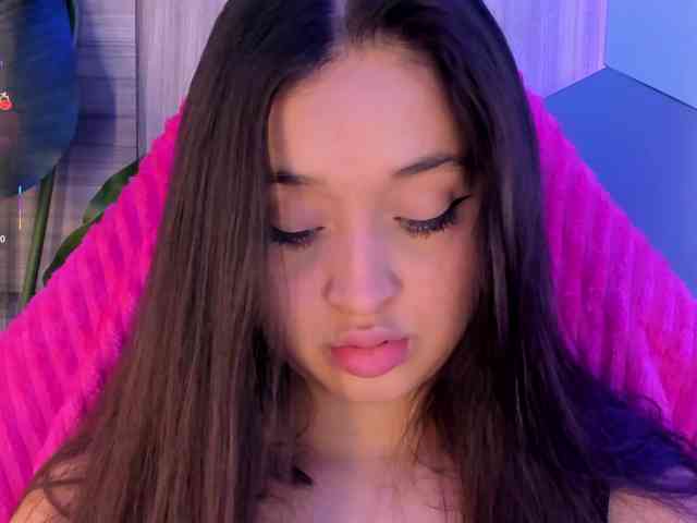 MiaKay webcam