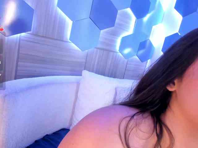 MiaKay webcam