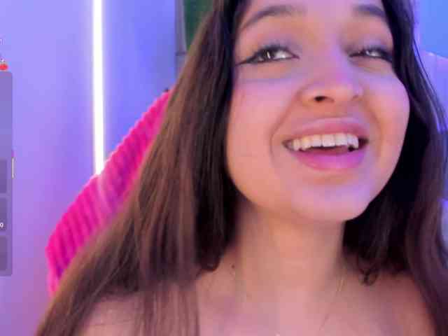 MiaKay webcam