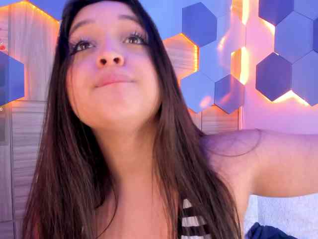 MiaKay webcam