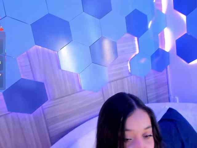 MiaKay webcam