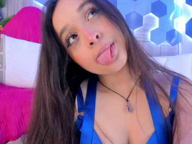MiaKay webcam