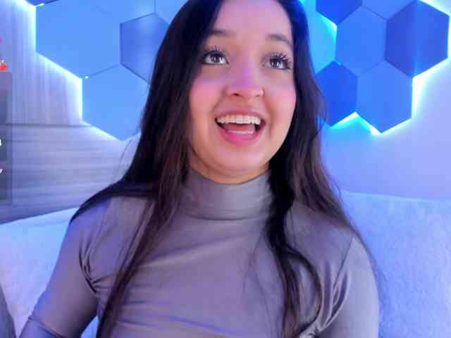 MiaKay webcam
