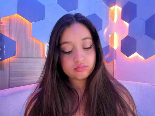 MiaKay webcam