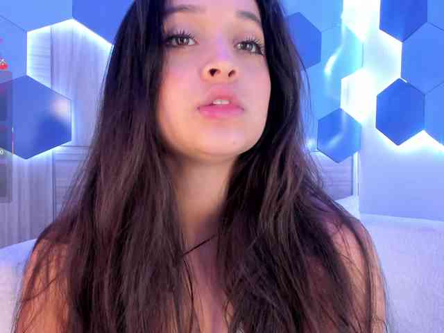 MiaKay webcam