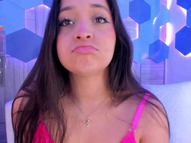 MiaKay webcam