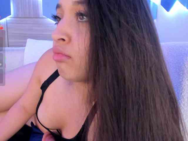 MiaKay webcam