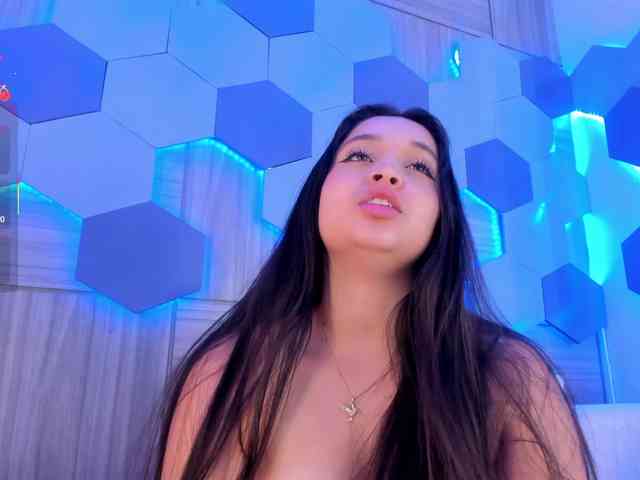 MiaKay webcam