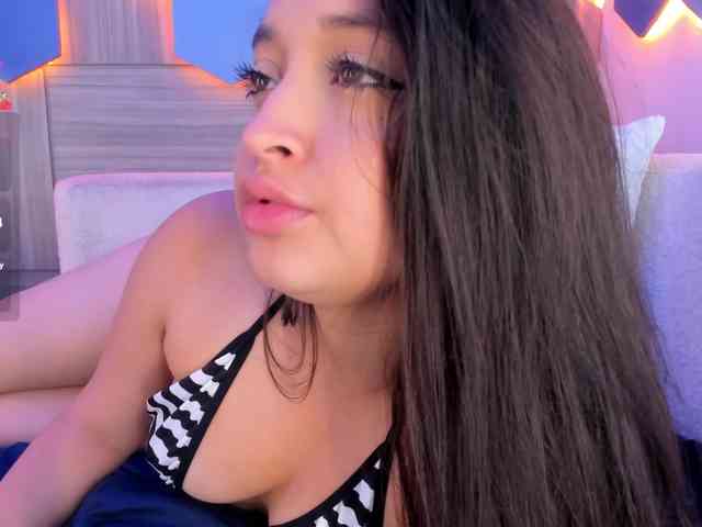 MiaKay webcam
