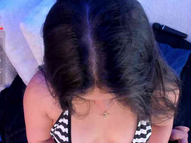 MiaKay webcam