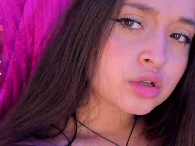 MiaKay webcam