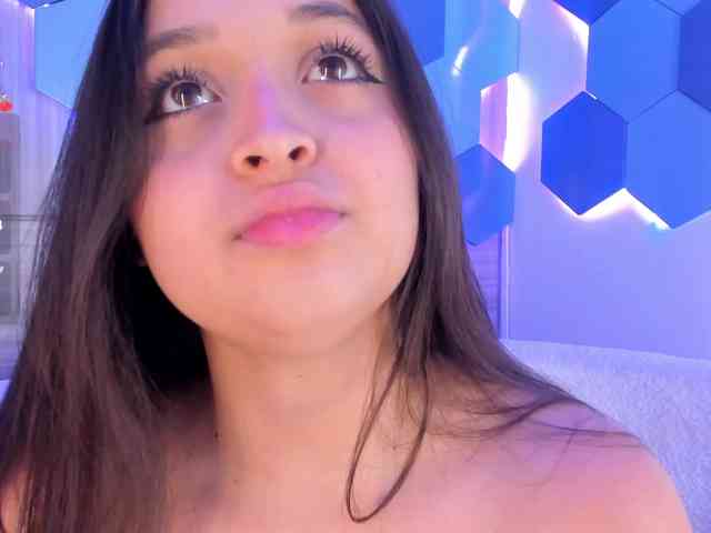 MiaKay webcam