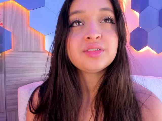 MiaKay webcam