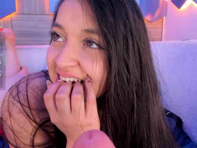 MiaKay webcam