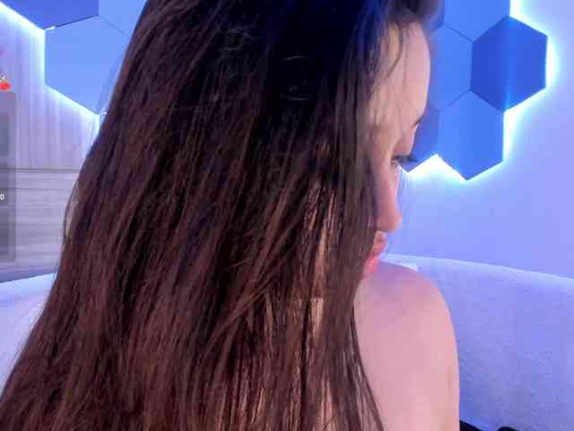 MiaKay webcam