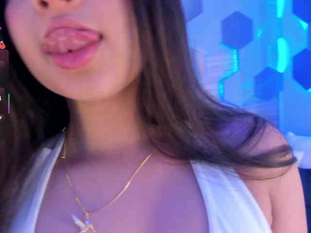 MiaKay webcam