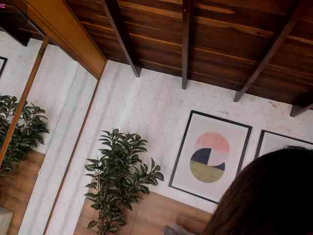 MiaKay webcam