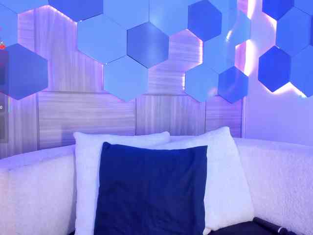 MiaKay webcam