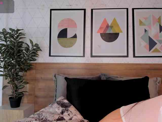 MiaKay webcam