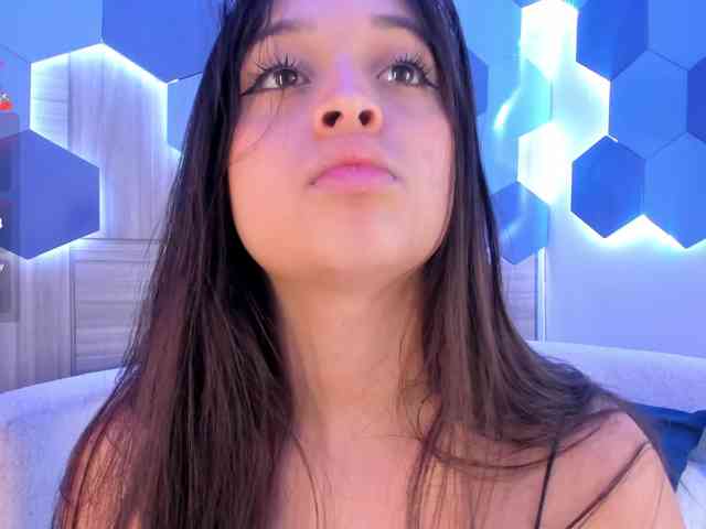 MiaKay webcam