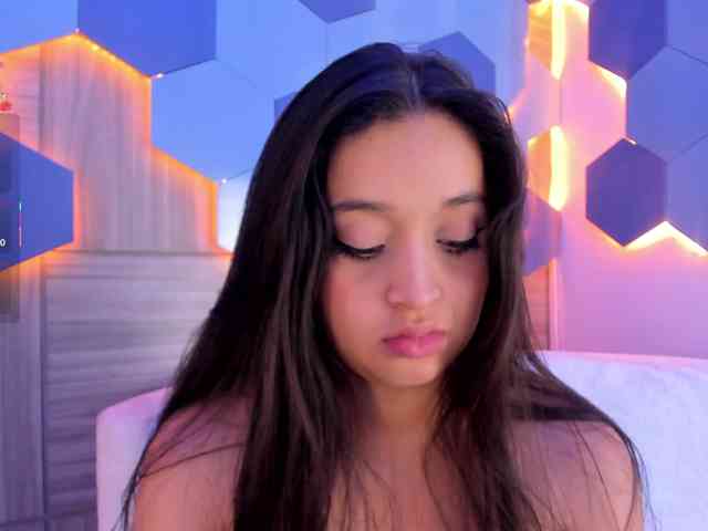 MiaKay webcam