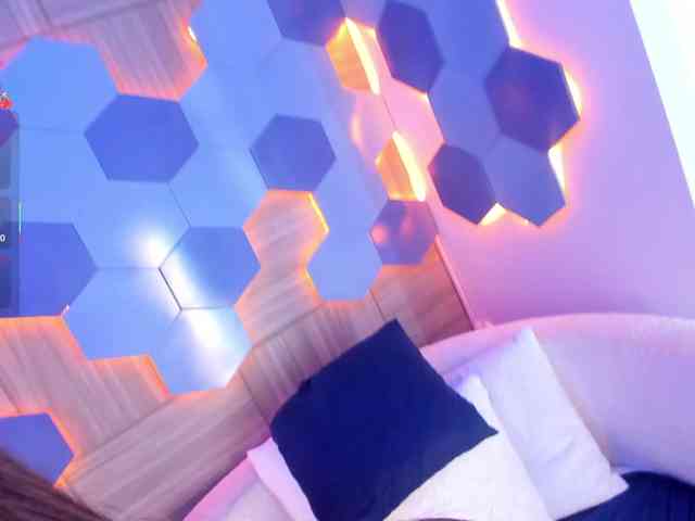 MiaKay webcam