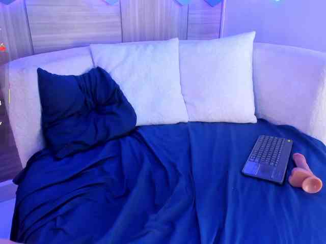 MiaKay webcam