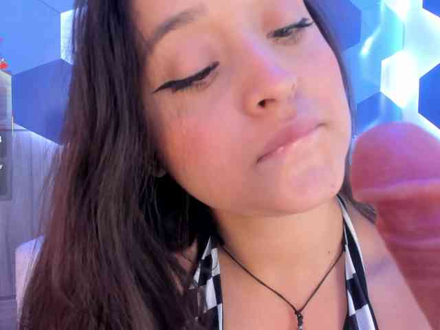 MiaKay webcam