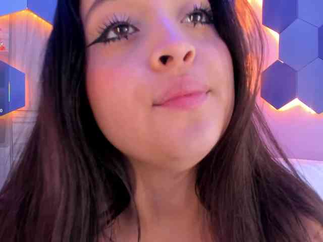 MiaKay webcam