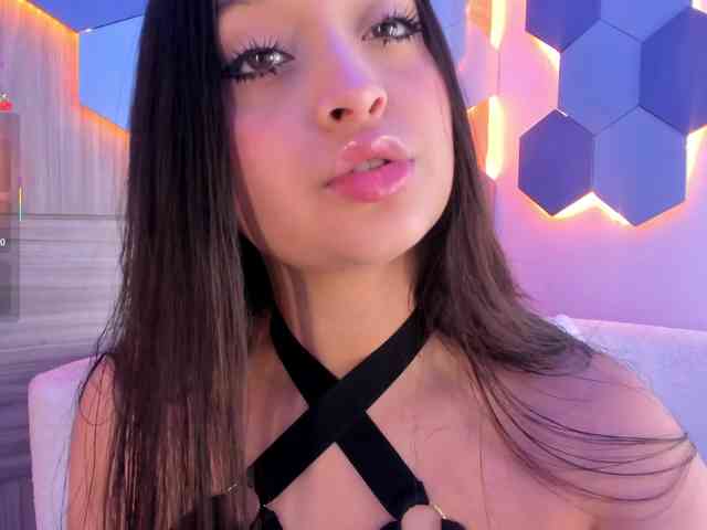 MiaKay webcam