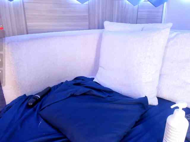 MiaKay webcam