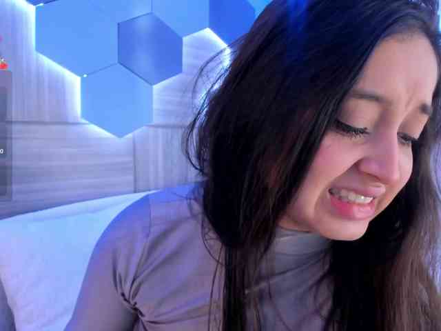 MiaKay webcam