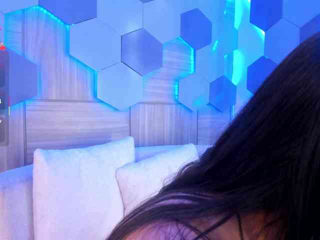 MiaKay webcam