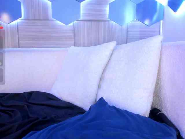 MiaKay webcam