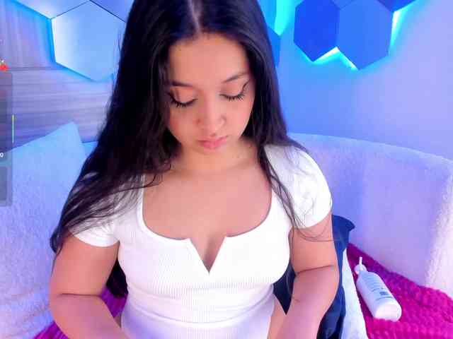 MiaKay webcam