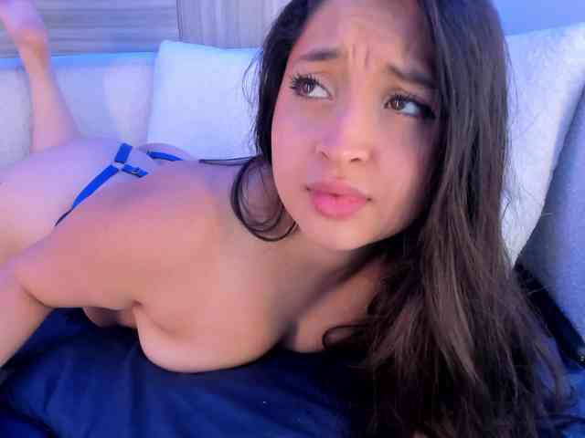 MiaKay webcam