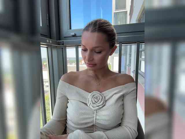 Manymoney1 webcam