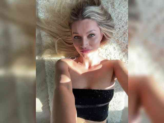 Manymoney1 webcam