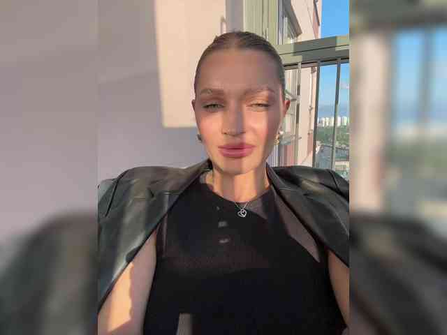 Manymoney1 webcam