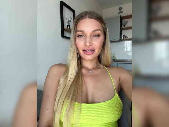 private live show Manymoney1